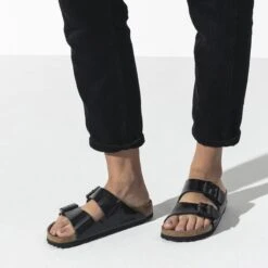 Birkenstock Arizona Birko-Flor Patent Black Patent 16 Birkenstock Arizona Birko-Flor Patent Black Patent -Birkenstock Shop 1005292 f closeup f