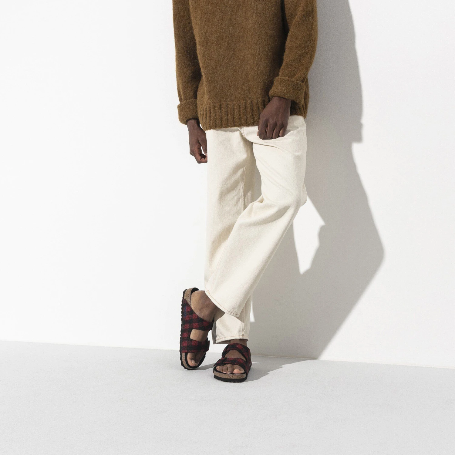 Birkenstock Arizona Shearling Wool Plaid Red 6 Birkenstock Arizona Shearling Wool Plaid Red - Image 6