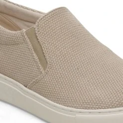 Birkenstock Oswego Canvas-Suede Sandcastle -Birkenstock Shop 1019162 detail 1