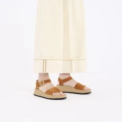 Glenda Nubuck Leather Pecan 12 Glenda Nubuck Leather Pecan -Birkenstock Shop 1020042 f look f