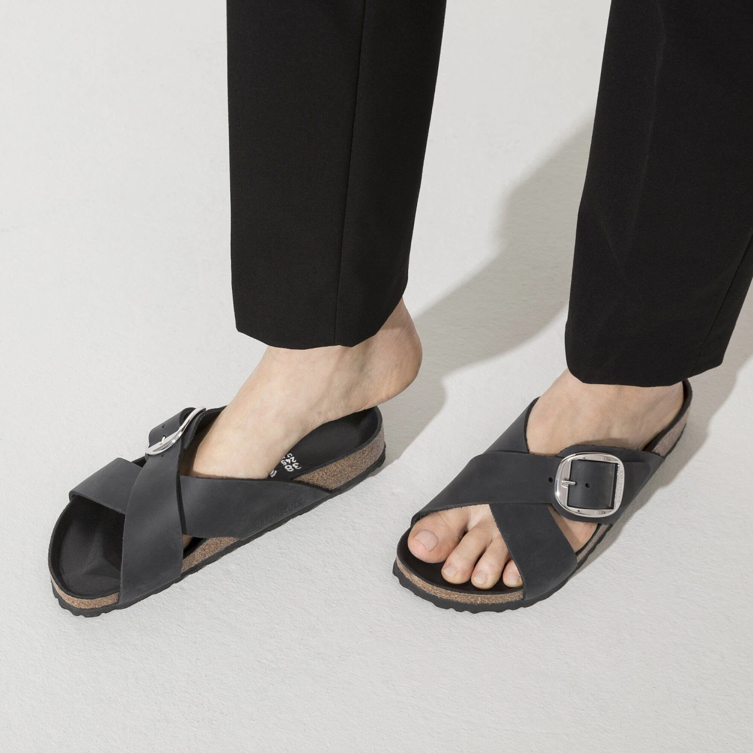 Birkenstock Siena Big Buckle Oiled Leather Black 8 Birkenstock Siena Big Buckle Oiled Leather Black - Image 8