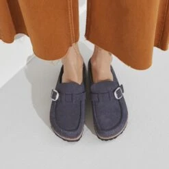 Birkenstock Buckley Suede Leather Navy -Birkenstock Shop 1021078 f closeup f
