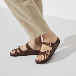 Birkenstock Franca Natural Leather Patent High Shine Chocolate -Birkenstock Shop 1021520 f closeup f