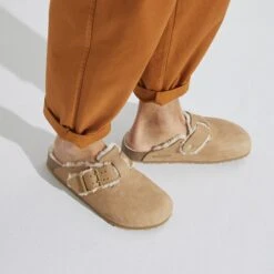 Birkenstock Boston Bold Shearling Nubuck Leather Cognac -Birkenstock Shop 1023307 f closeup m