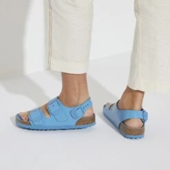 Birkenstock Milano Big Buckle Natural Leather Patent High Shine Sky Blue -Birkenstock Shop 1024185 f closeup f