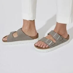 Arizona Flex Platform Nubuck Leather Dove Gray 12 Arizona Flex Platform Nubuck Leather Dove Gray -Birkenstock Shop 1024625 f closeup f