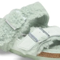 Birkenstock Arizona Teddy Split Suede Leather-Shearling Matcha 13 Birkenstock Arizona Teddy Split Suede Leather-Shearling Matcha -Birkenstock Shop 1025448 detail 1
