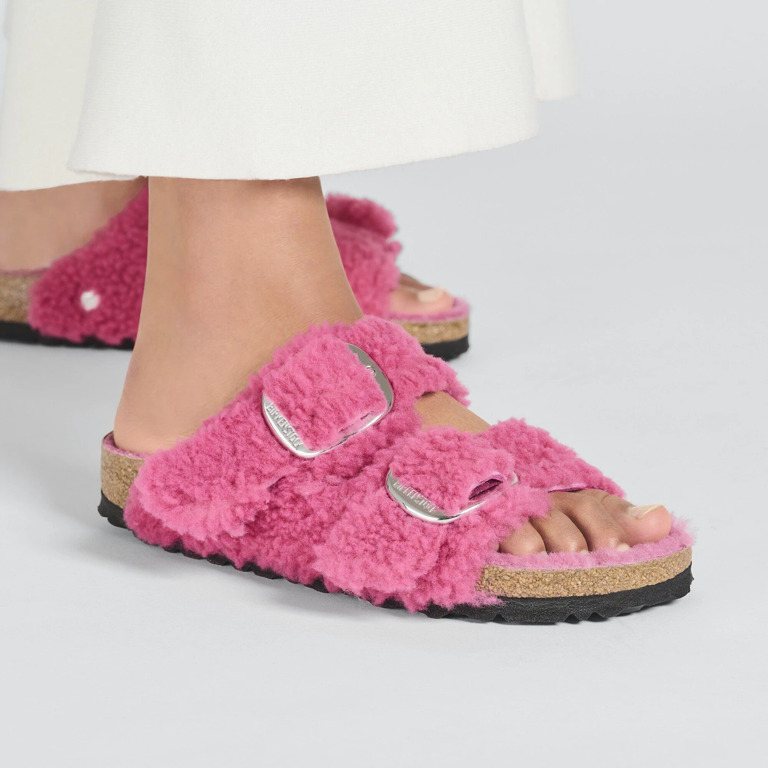 Birkenstock Arizona Big Buckle Shearling Fuchsia Tulip 4 Birkenstock Arizona Big Buckle Shearling Fuchsia Tulip - Image 4