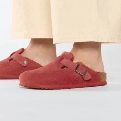 Birkenstock Boston Shearling Suede Leather Sienna Red 11 Birkenstock Boston Shearling Suede Leather Sienna Red -Birkenstock Shop 1025685 f closeup f