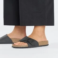 Birkenstock Catalina Birko-Flor Black -Birkenstock Shop 1026459 f closeup f