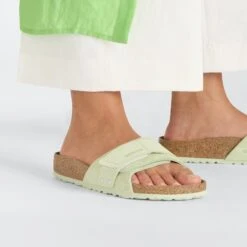Birkenstock Oita Suede Leather Faded Lime -Birkenstock Shop 1026509 f closeup f