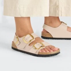 Birkenstock Milano Big Buckle Natural Leather Patent High Shine New Beige -Birkenstock Shop 1026511 f closeup f