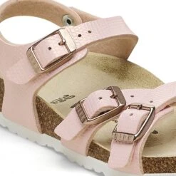 Birkenstock Kumba Kids Birko-Flor Embossed Shiny Light Rose -Birkenstock Shop 1026905 detail 1