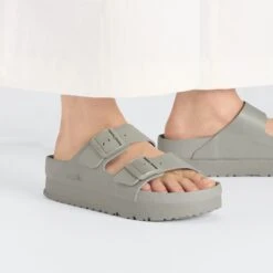 Arizona Flex Platform Leather Mineral Gray -Birkenstock Shop 1026913 f closeup f