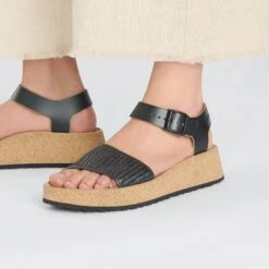Glenda Natural Leather-Synthetics Black 12 Glenda Natural Leather-Synthetics Black -Birkenstock Shop 1026932 f closeup f