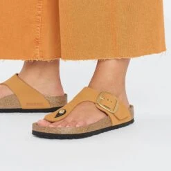 Birkenstock Gizeh Big Buckle Nubuck Leather Burnt Orange -Birkenstock Shop 1027097 f closeup f