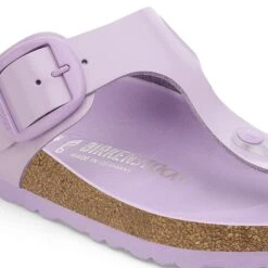Birkenstock Gizeh Big Buckle Natural Leather Patent High-Shine Crocus -Birkenstock Shop 1027772 detail 1