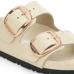 Birkenstock Arizona Big Buckle Natural Leather Patent High Shine Ecru 12 Birkenstock Arizona Big Buckle Natural Leather Patent High Shine Ecru -Birkenstock Shop 1027779 detail 1