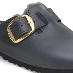 Birkenstock Boston Big Buckle Shearling Oiled Leather Midnight Blue 15 Birkenstock Boston Big Buckle Shearling Oiled Leather Midnight Blue -Birkenstock Shop 1027998 detail 1