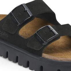 Arizona Chunky Suede Leather Black/Black 15 Arizona Chunky Suede Leather Black/Black -Birkenstock Shop 1028403 detail 1