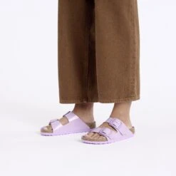 Birkenstock Arizona Big Buckle Natural Leather Patent High-Shine Crocus Tonal Buckle 15 Birkenstock Arizona Big Buckle Natural Leather Patent High-Shine Crocus Tonal Buckle -Birkenstock Shop 1028608 f look f