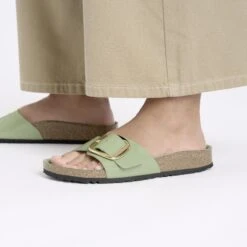 Birkenstock Madrid Big Buckle Natural Leather Patent High-Shine Green Tea 13 Birkenstock Madrid Big Buckle Natural Leather Patent High-Shine Green Tea -Birkenstock Shop 1028609 f closeup f