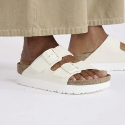 Arizona Flex Platform Birko-Flor Eggshell -Birkenstock Shop 1029127 f closeup f