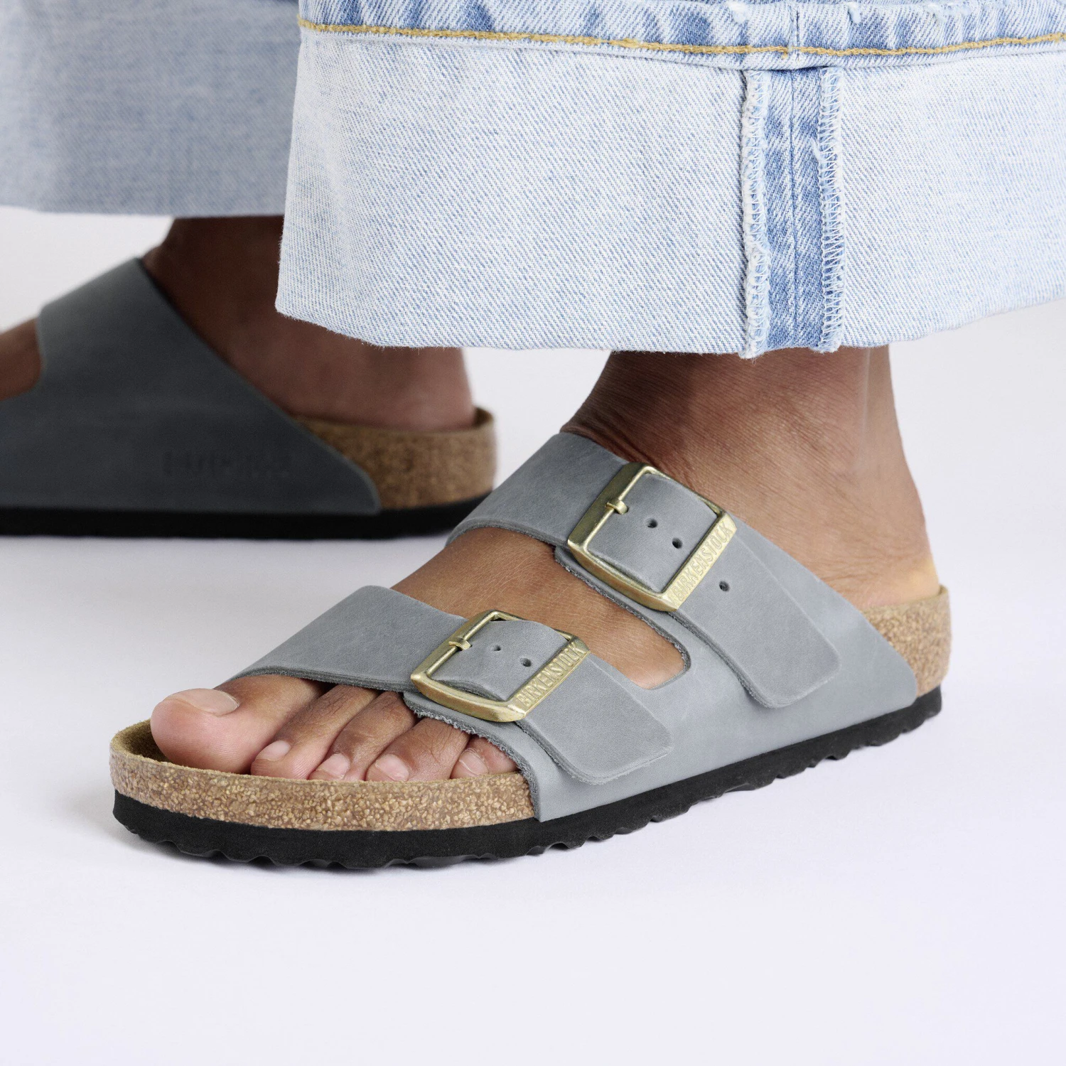 Birkenstock Arizona Oiled Leather Basalt Gray 7 Birkenstock Arizona Oiled Leather Basalt Gray - Image 7