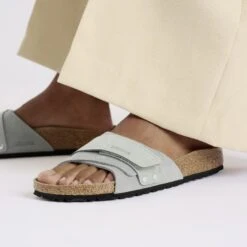 Birkenstock Oita Suede Leather Pure Sage -Birkenstock Shop 1029272 f closeup f