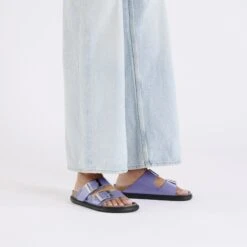 Birkenstock Arizona Droplet Buckle Natural Leather Patent High Shine Purple Dusk -Birkenstock Shop 1029347 f look f