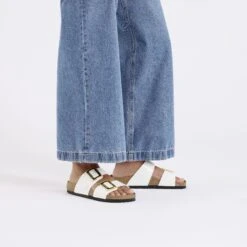 Birkenstock Sydney Luxe Buckle Birko-Flor Patent Patent White 13 Birkenstock Sydney Luxe Buckle Birko-Flor Patent Patent White -Birkenstock Shop 1029452 f look f