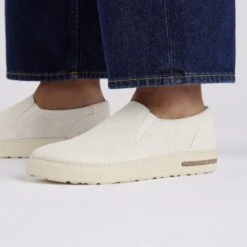 Birkenstock Oswego Suede Leather Antique White 11 Birkenstock Oswego Suede Leather Antique White -Birkenstock Shop 1029580 f closeup f