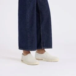 Birkenstock Oswego Suede Leather Antique White 15 Birkenstock Oswego Suede Leather Antique White -Birkenstock Shop 1029580 f look f