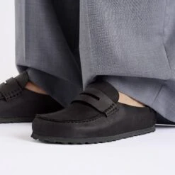 Birkenstock Naples Wrapped Oiled Leather Black -Birkenstock Shop 1029711 f closeup f