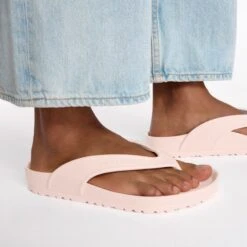 Birkenstock Honolulu Essentials EVA Light Rose 11 Birkenstock Honolulu Essentials EVA Light Rose -Birkenstock Shop 1029767 f closeup f
