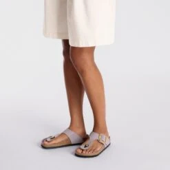 Birkenstock Gizeh Hammered Big Buckle Natural Leather Patent High Shine Faded Purple -Birkenstock Shop 1029804 f look f