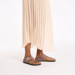 Birkenstock Gizeh Big Buckle Oiled Leather Lavender 12 Birkenstock Gizeh Big Buckle Oiled Leather Lavender -Birkenstock Shop 1029808 f look f