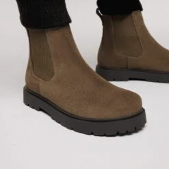 Birkenstock Highwood Slip On Men Suede Leather Dark Tea -Birkenstock Shop 1030115 f closeup f