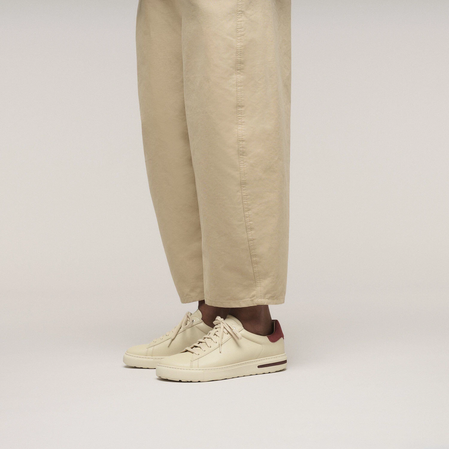 Birkenstock Bend Low Leather Eggshell/Zinfandel 7 Birkenstock Bend Low Leather Eggshell/Zinfandel - Image 7