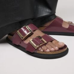 Birkenstock Arizona Droplet Buckle Natural Leather Patent Zinfandel High Shine -Birkenstock Shop 1030344 f closeup f