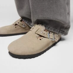 Birkenstock Boston Rivets Suede Leather Taupe -Birkenstock Shop 1030437 f closeup f