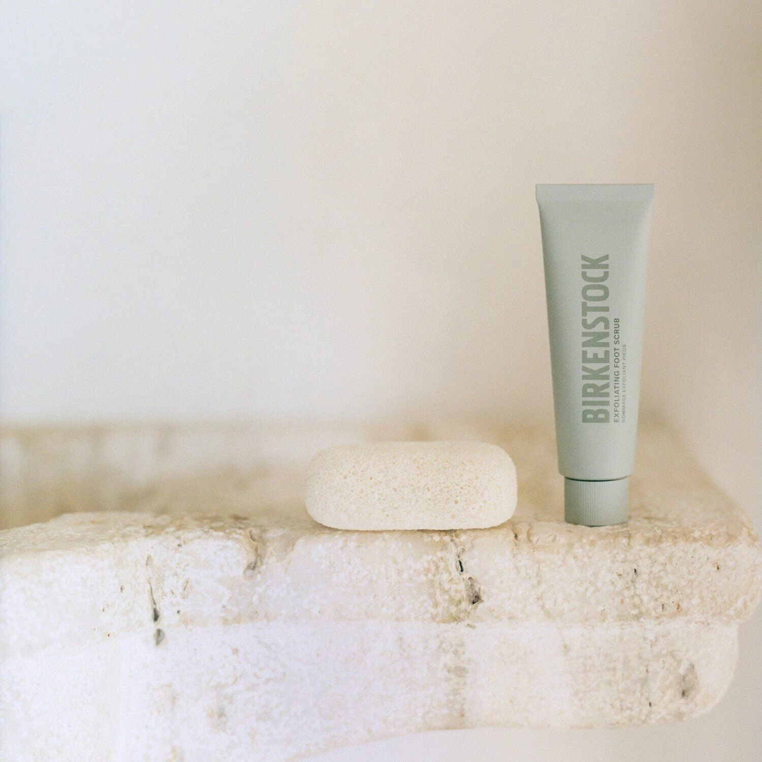 Birkenstock Exfoliating Foot Scrub 100 Ml 3 Birkenstock Exfoliating Foot Scrub 100 Ml - Image 3