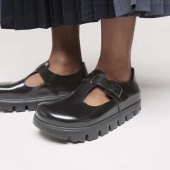 Paris Chunky Leather Black 12 Paris Chunky Leather Black -Birkenstock Shop 1030559 f closeup f