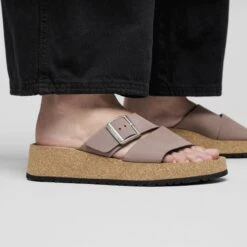 Almina Nubuck Leather Faded Purple -Birkenstock Shop 1030565 f closeup f