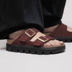 Arizona Chunky Suede Leather Zinfandel 12 Arizona Chunky Suede Leather Zinfandel -Birkenstock Shop 1030581 f closeup f