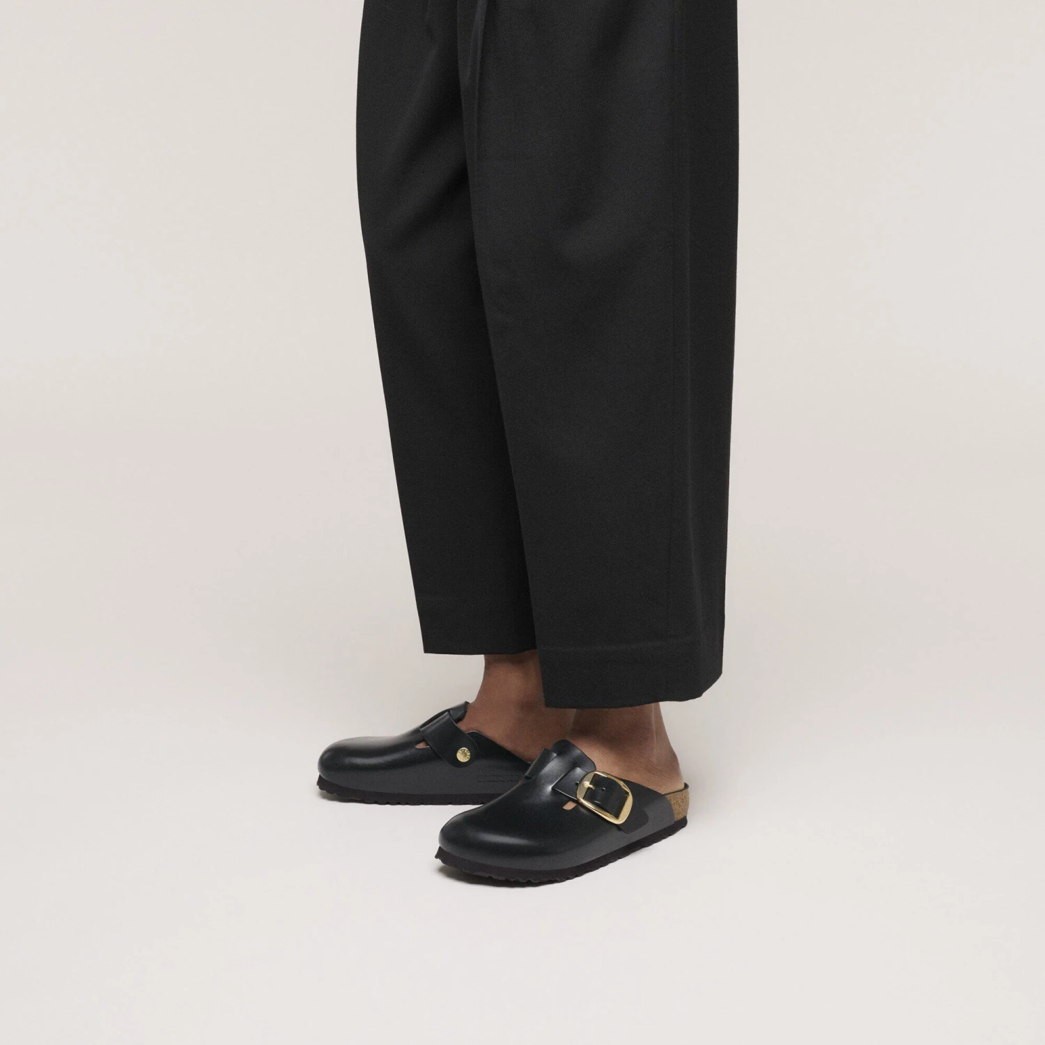 Birkenstock Boston Big Buckle Leather Black Dressy Leather 7 Birkenstock Boston Big Buckle Leather Black Dressy Leather - Image 7