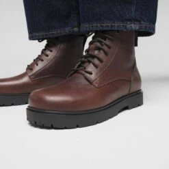 Birkenstock Highwood Lace Mid Men Waterproof Leather Chocolate 12 Birkenstock Highwood Lace Mid Men Waterproof Leather Chocolate -Birkenstock Shop 1030961 f closeup f